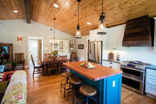 Bungalow Kitchen