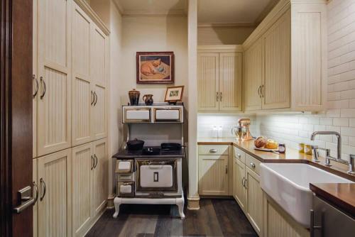 Casa Grande Back Kitchen