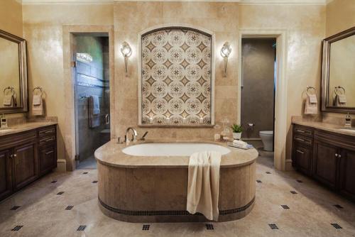 Casa Grande Master Bath