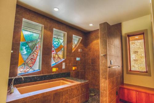 Contemporary Master Bath