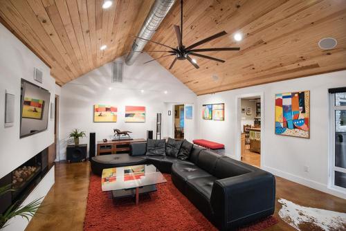 Living Room 7