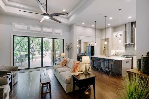 190712-JBB-Spec-Home-101579
