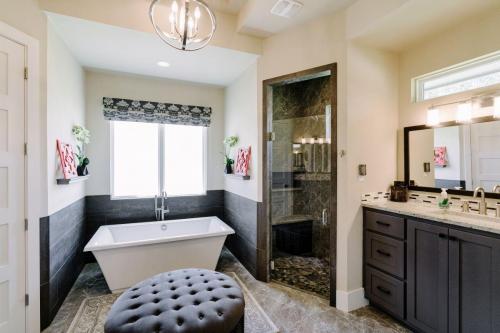 190712-JBB-Spec-Home-101632